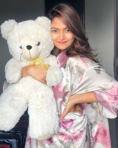 shalin zoya latest photos6987-004