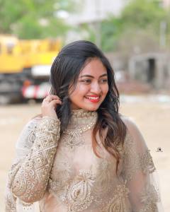shalin-zoya-latest-pic-in-fashion-dress
