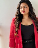 shaalin-zoya-in-red-blazer-with-black-pants-and-inner-style-photos