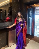 shaalin-zoya-in-violet-and-red-combo-pattu-saree-and-makeup-ideas-photos-001