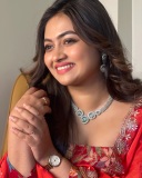 shalin-zoya-in-shimmer-and-sharara-dress-style-photos-007