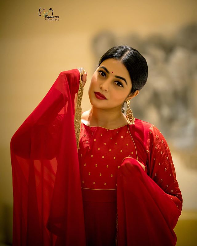 actress shamna kasim latest photos saree-034