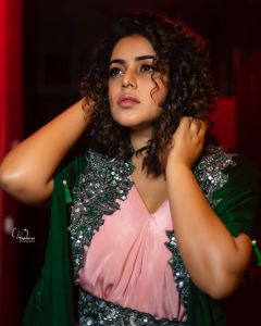 1_shamna-kasim-poorna-new-photos-in-light-pink-colour-saree-005