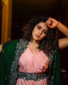 1_shamna-kasim-poorna-new-photos-in-light-pink-colour-saree-009