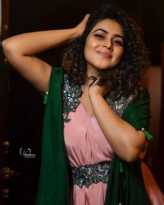 1_shamna-kasim-poorna-new-photos-in-light-pink-colour-saree-011