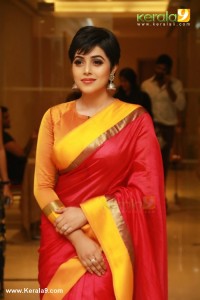 shamna-kasim-poorna-latest-stills-00490