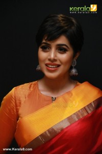 shamna-kasim-poorna-latest-stills-00684