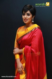 shamna-kasim-poorna-latest-stills-10