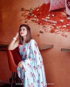 actress-poorna-latest-photos-in-red-colour-saree-002