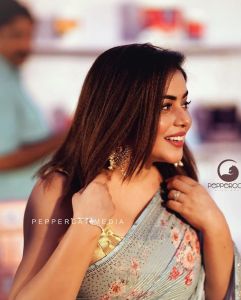 actress-poorna-latest-photos-in-red-colour-saree-006
