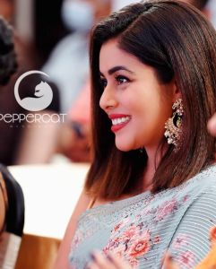 actress-poorna-latest-photos-in-red-colour-saree-007