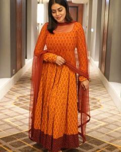 actress-poorna-new-photos-004