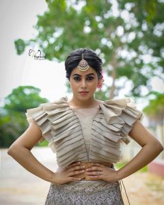 actress shamna kasim latest photos saree-009