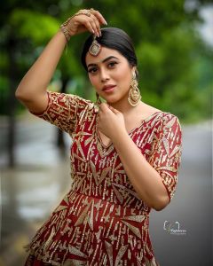 actress shamna kasim latest photos saree-019