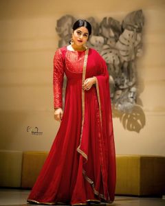 actress shamna kasim latest photos saree-030
