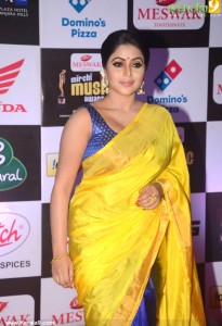 poorna-latest-stills-500-0027