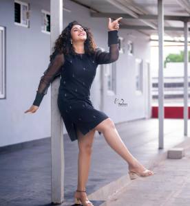 shamna-kasim-black-short-dress-photos-001