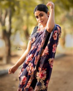 shamna-kasim-in-blue-colour-saree-photos-002