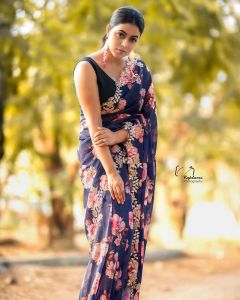 shamna-kasim-in-blue-colour-saree-photos-007
