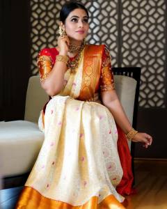 shamna-kasim-in-bridal-look-photos-001