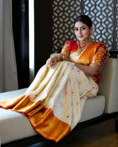 shamna-kasim-in-bridal-look-photos-005