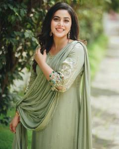 shamna-kasim-in-green-churidar-002