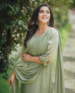 shamna-kasim-in-green-churidar-003