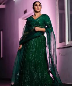 shamna-kasim-in-green-lehenga