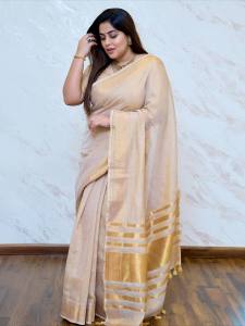 shamna-kasim-in-kerala-saree-with-simple-makeup-look-photos-002