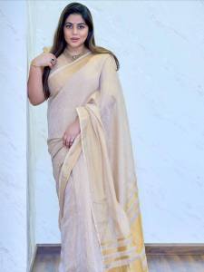 shamna-kasim-in-kerala-saree-with-simple-makeup-look-photos-005