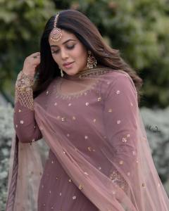 shamna-kasim-in-party-wear-churidar-photos-001