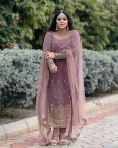 shamna-kasim-in-party-wear-churidar-photos-002