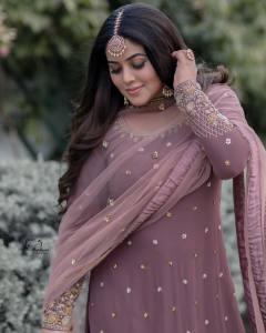 shamna-kasim-in-party-wear-churidar-photos-004
