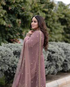 shamna-kasim-in-party-wear-churidar-photos-007