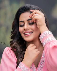 shamna-kasim-in-peach-anarkali-churidar-photos-006