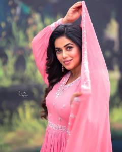 shamna-kasim-in-peach-anarkali-churidar-photos-007