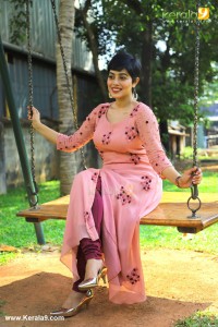 shamna-kasim-latest-images-0932-01043