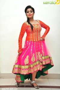 shamna-kasim-latest-images-500-00247