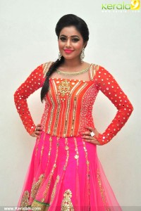 shamna-kasim-latest-images-500-00351