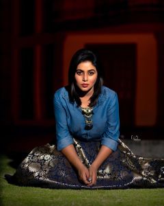 shamna-kasim-latest-photo-shoot-02-001