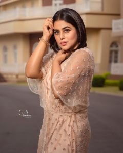 shamna-kasim-latest-photo-shoot-02-007