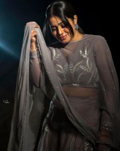 shamna-kasim-latest-photo-shoot-02-010