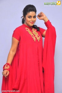 shamna-kasim-latest-photo-shoot-pics-01012