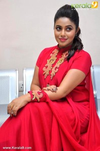 shamna-kasim-latest-photo-shoot-pics-0228