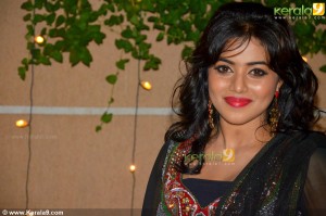 shamna-kasim-latest-photos-05328