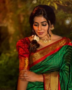 shamna-kasim-latest-photos-in-green-saree-003