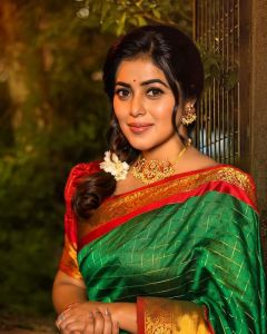 shamna-kasim-latest-photos-in-green-saree