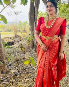 shamna-kasim-latest-photos-in-kanchipuram-saree-008