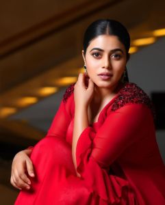 shamna-kasim-latest-photos-in-red-saree-201-004