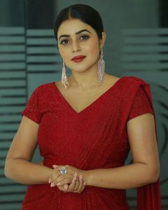 shamna-kasim-latest-photos-in-red-saree-201-010